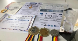 Diplome și medalii